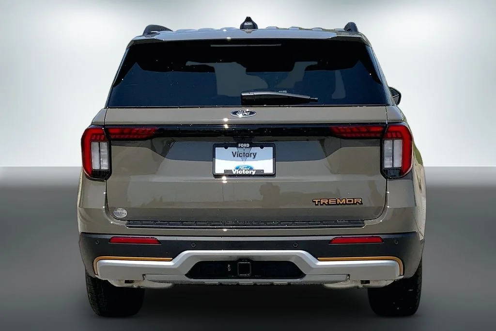 New 2026 Gray Ford Tremor image 4