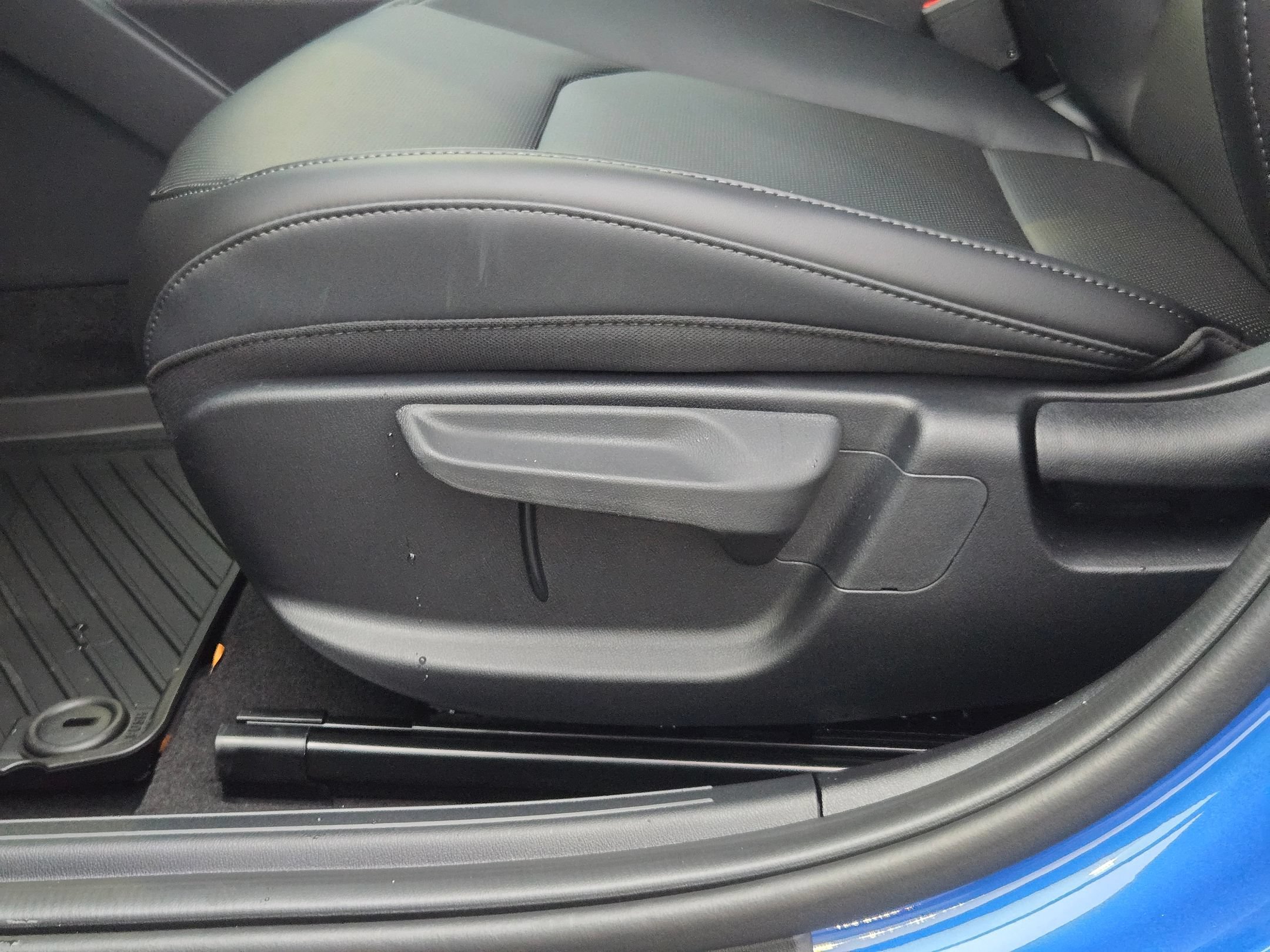 New 2026 Wave Blue Kia EX image 18
