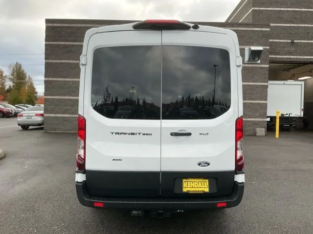 New 2026 Oxford White Ford XLT image 5