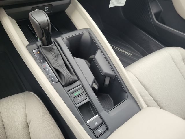 New 2026 Platinum White Pearl Honda LX image 23