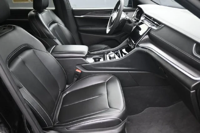 Used 2025 Black Jeep Limited image 21
