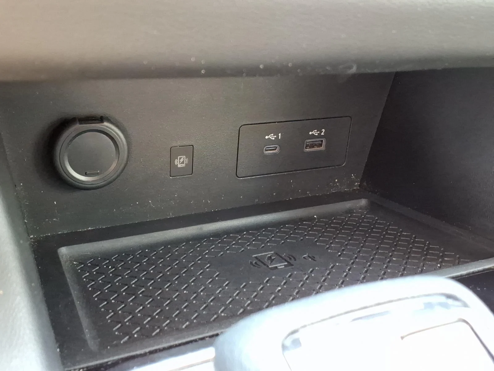 Used 2022 Gun Metallic (kad) Nissan SL image 25