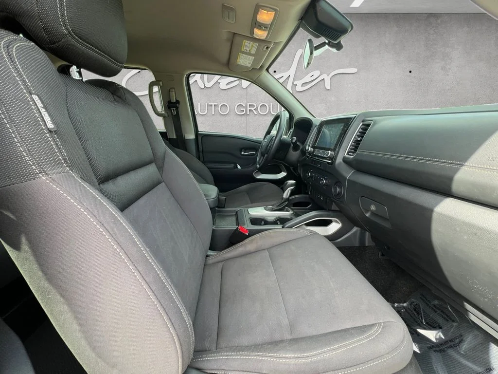 Used 2022 Red Nissan SV image 24