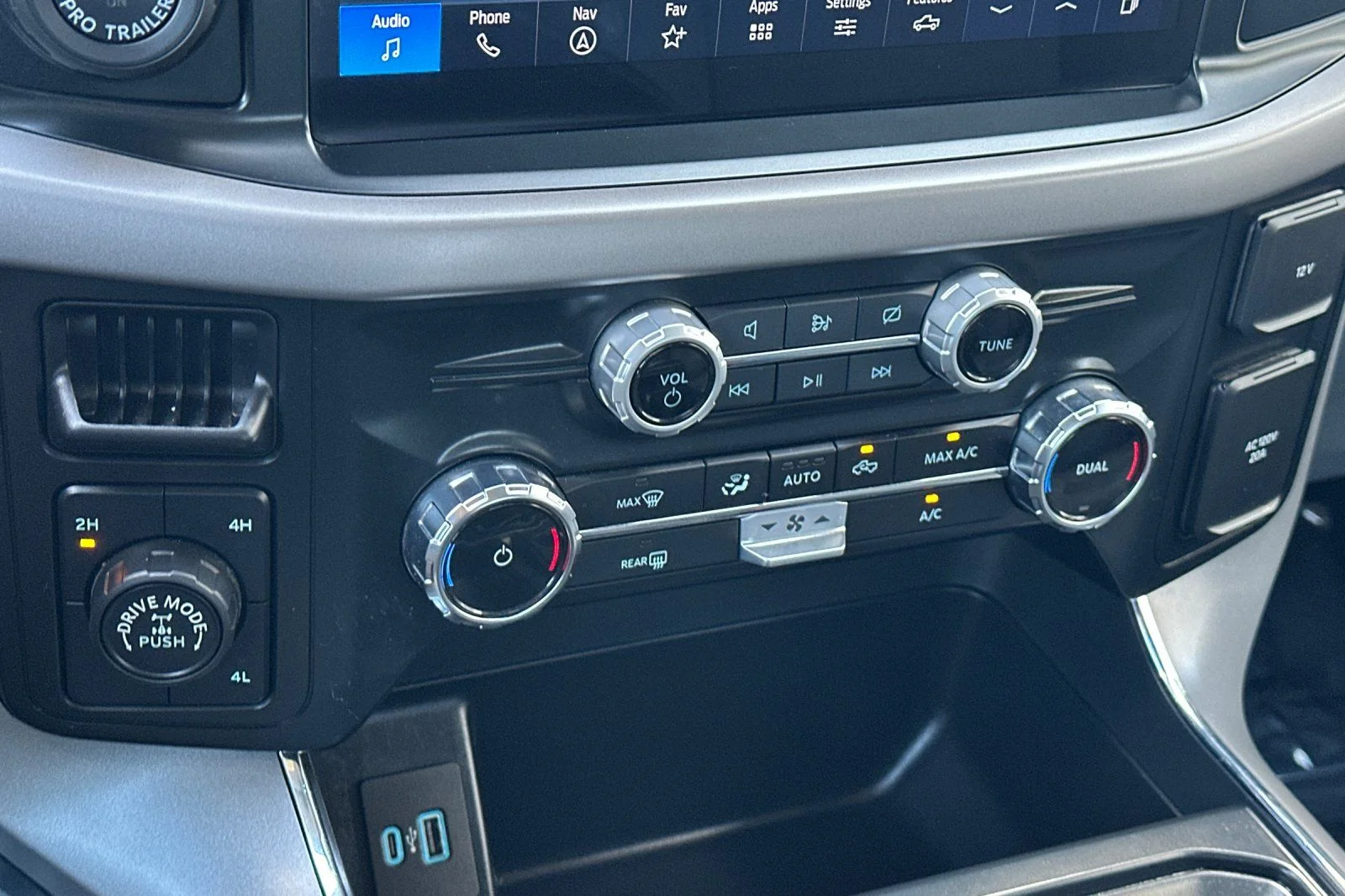 2024 Ford F-150 XLT - Photo 19