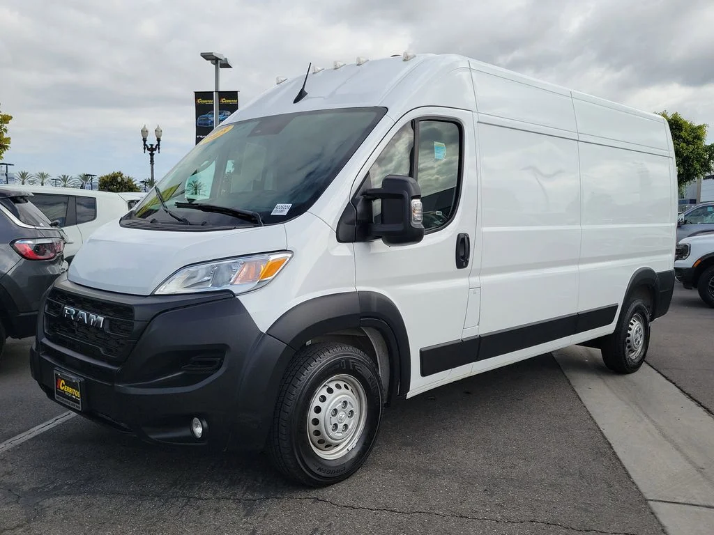 Used 2025 White Ram High Roof image 28