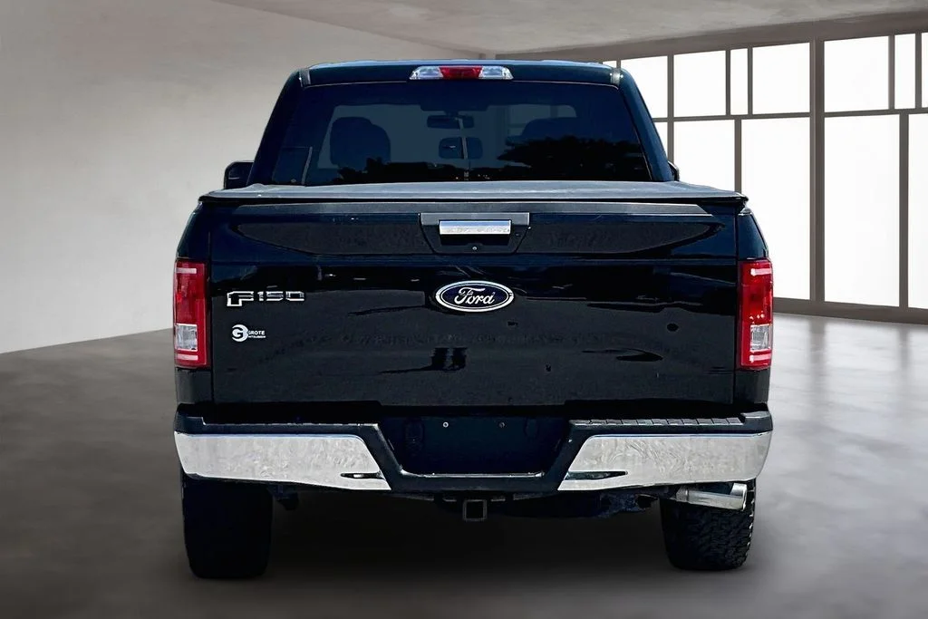 Used 2017 Black Ford XLT image 5