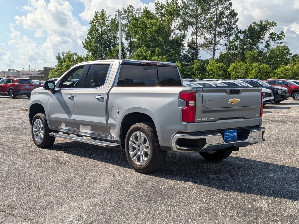 Used 2025 Gray Chevrolet LTZ image 3