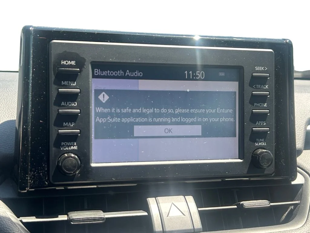 Used 2019 White Toyota LE image 12