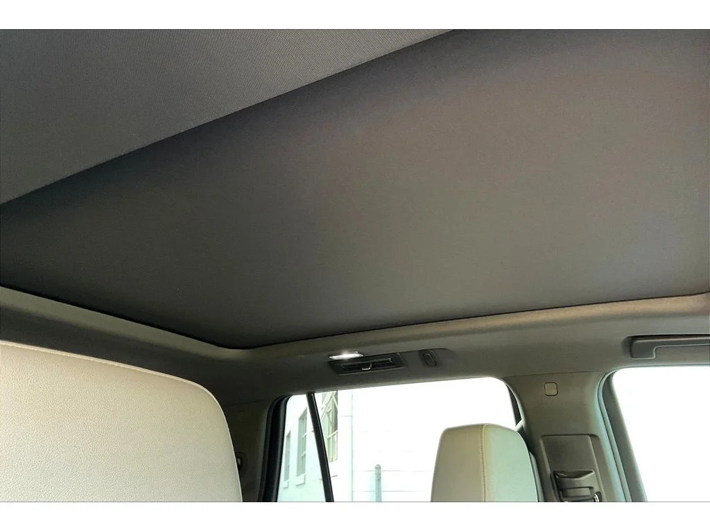 Used 2023 Summit White Chevrolet Z71 image 15