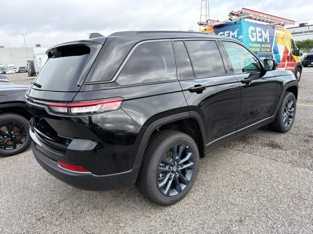 New 2026 Black Jeep  image 3
