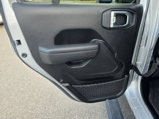 Used 2023 Silver Jeep Sport S image 24