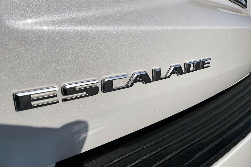 Used 2023 White Cadillac Sport Platinum image 34