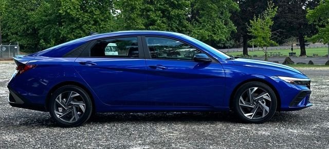 Certified Used 2025 Intense Blue Hyundai SEL Sport image 10