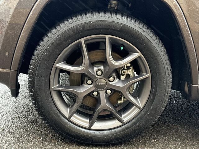 Used 2021 Brown Jeep Limited image 12