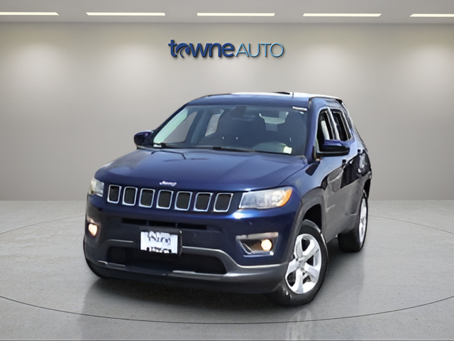 Used 2019 Blue Jeep Latitude image 9