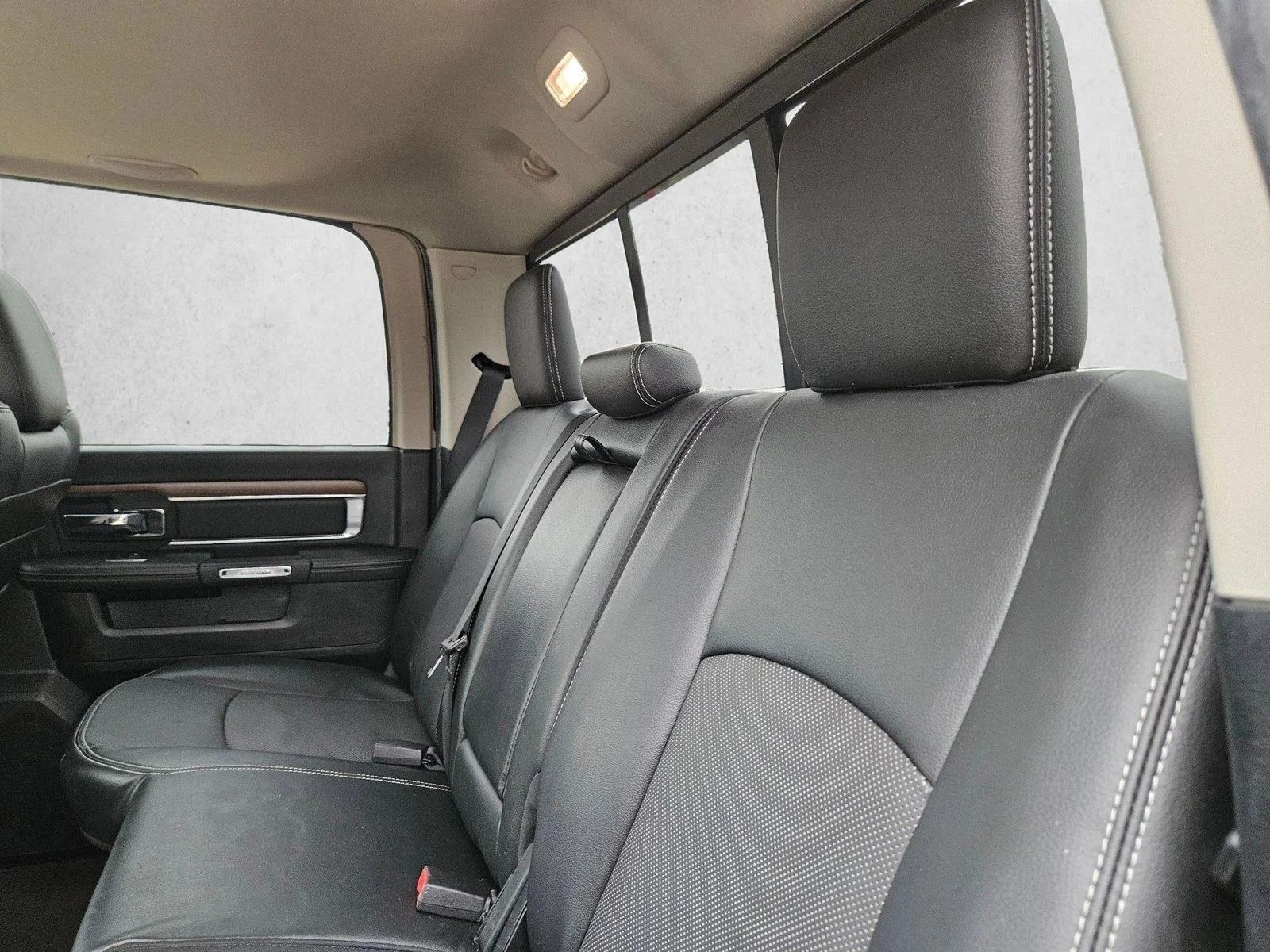 Used 2014 True Blue Pearlcoat RAM Laramie image 22