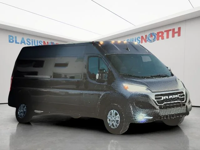Used 2025 White Ram Base image 47