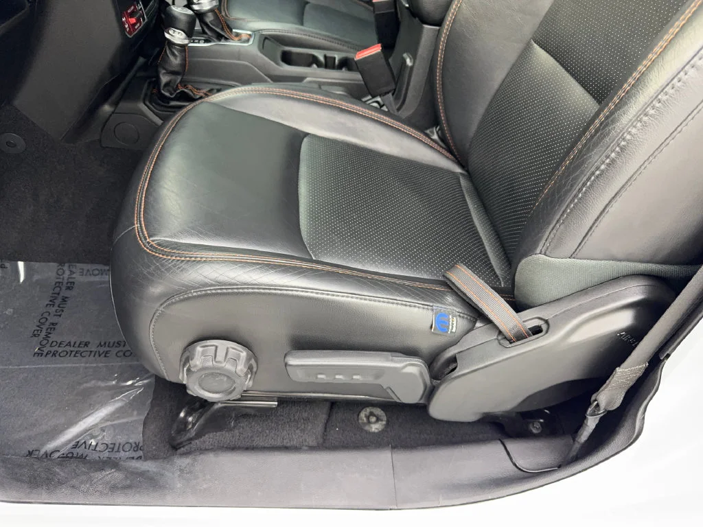 Used 2023 White Jeep Mojave image 28