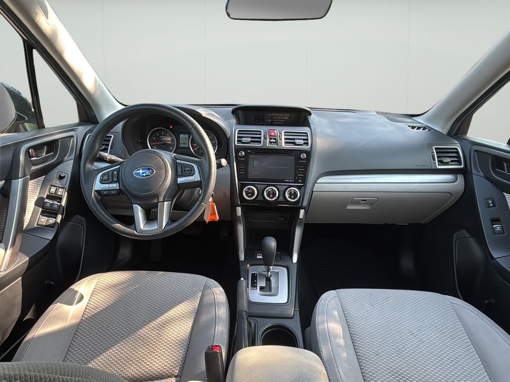 Used 2018 Quartz Blue Pearl Subaru 2.5i Premium image 25
