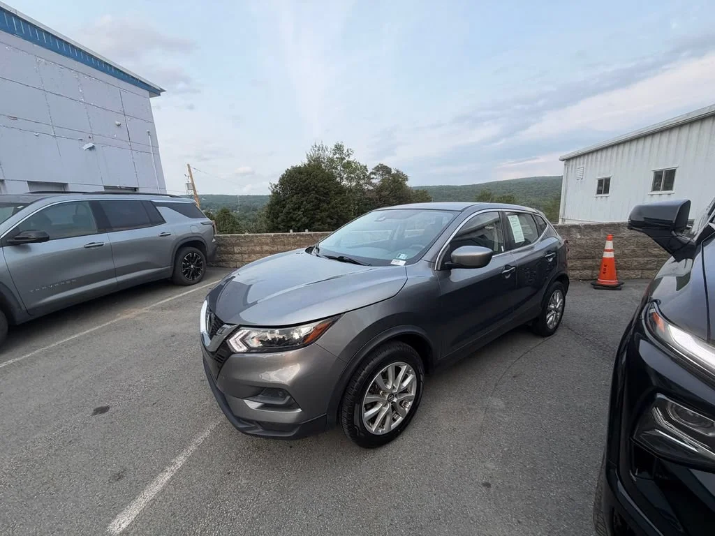 Used 2021 Nissan Rogue Sport S with VIN JN1BJ1AW0MW662083 for sale in Forest City, PA