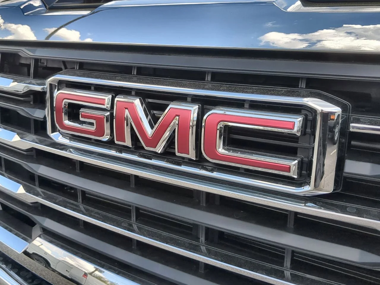 New 2026 Onyx Black GMC SLE image 30