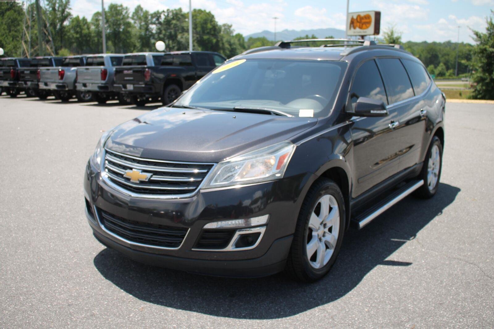 Used 2016 TUNGSTEN METALLIC Chevrolet LT image 4