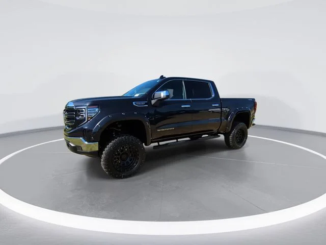 Used 2025 Silver GMC SLT image 4