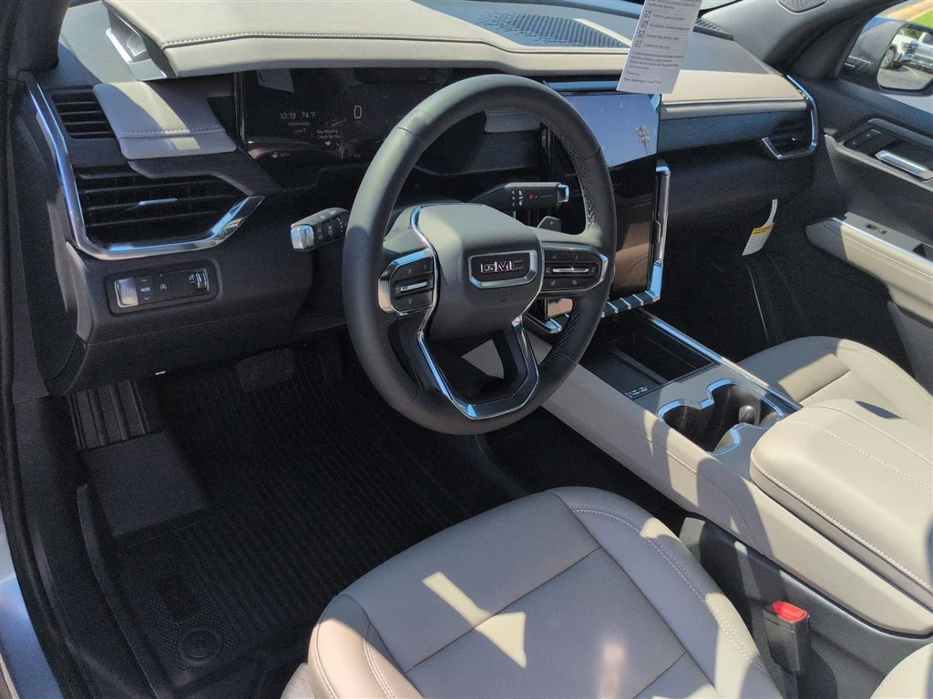 New 2026 Sterling Metallic GMC Elevation image 34