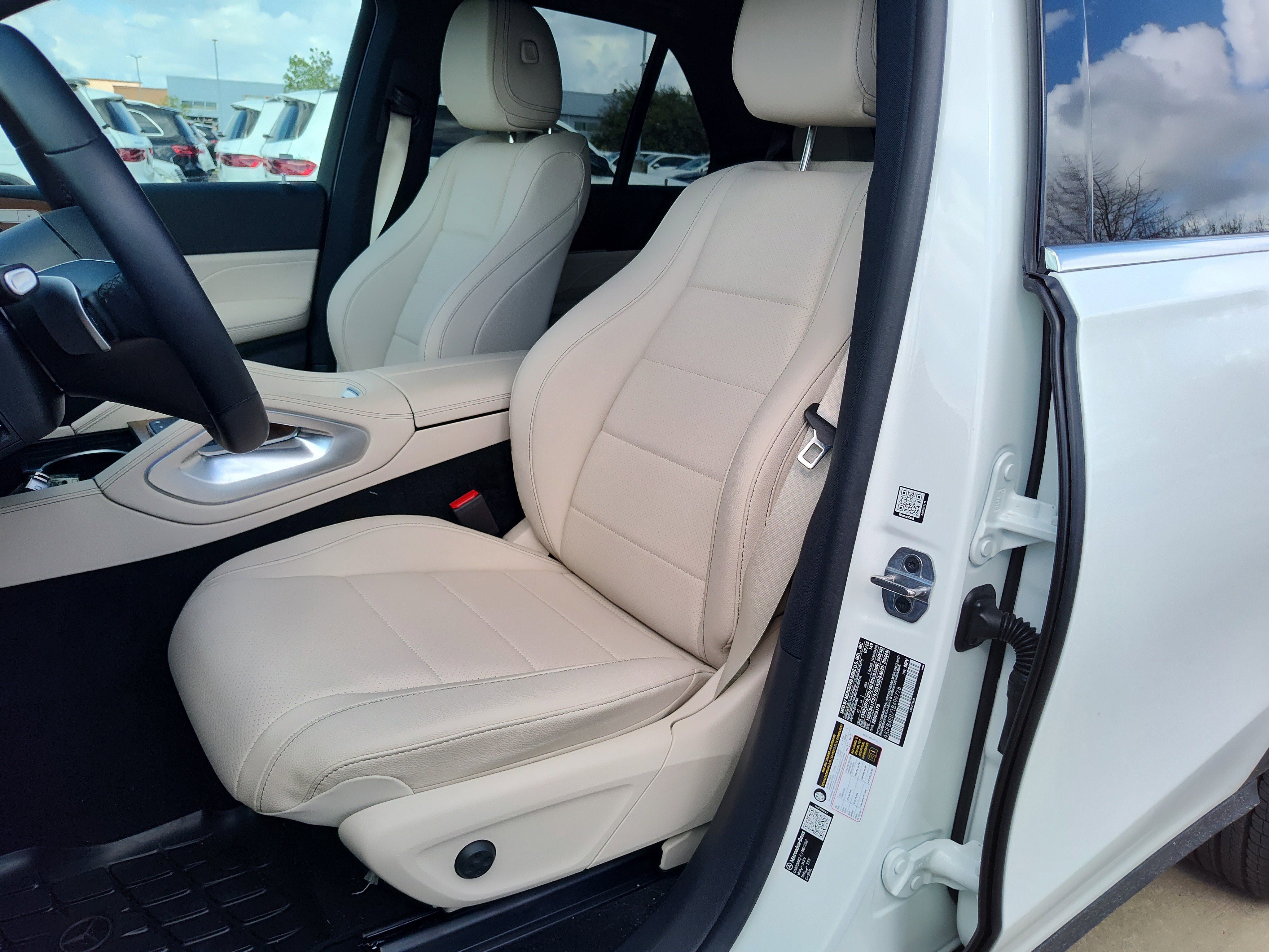 New 2026 Polar White Mercedes-Benz GLE 350 image 21