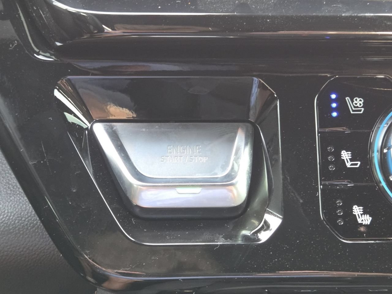 2026 GMC Sierra 1500 AT4 - Photo 13