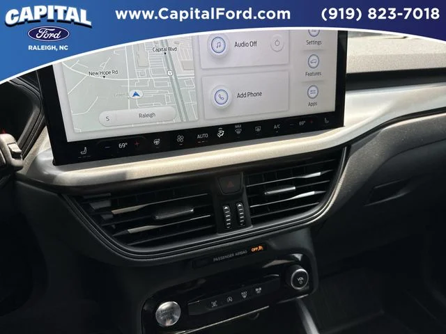 Used 2023 Silver Ford Active image 26