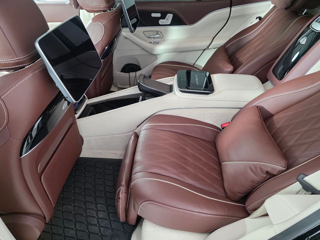 Certified Used 2025 Black Mercedes-Benz Maybach GLS 600 image 14