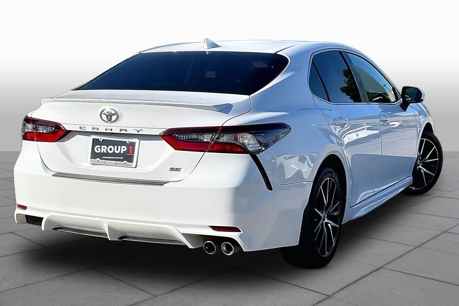 Used 2021 Super White Toyota SE image 13