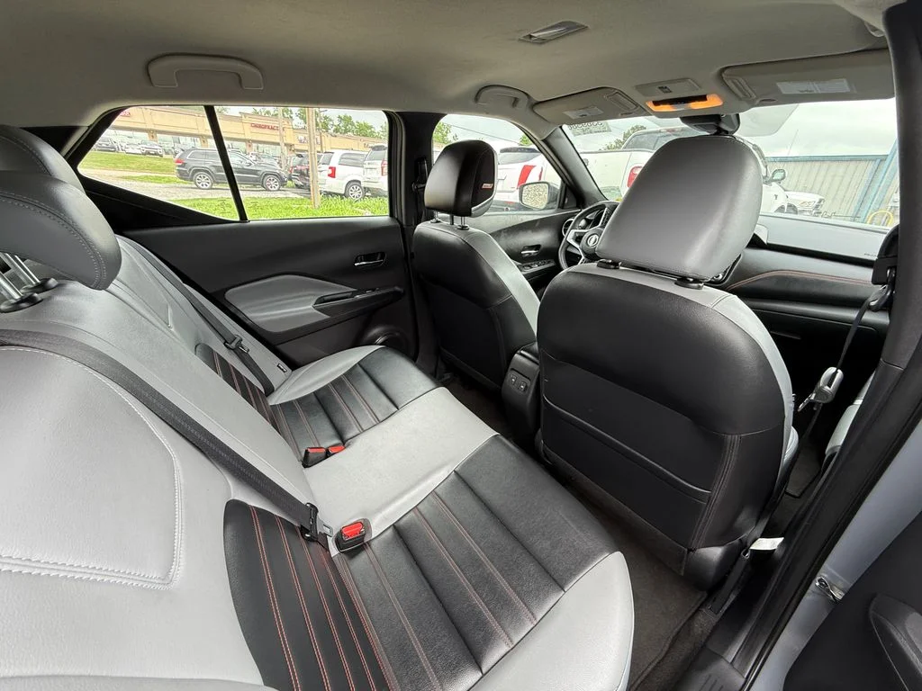 Used 2024 Gray Nissan SR image 12