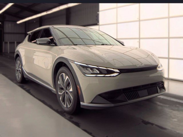 Used 2024 Glacier Kia Light image 4