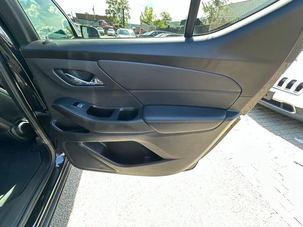Used 2024 Black Chevrolet LT Cloth image 31