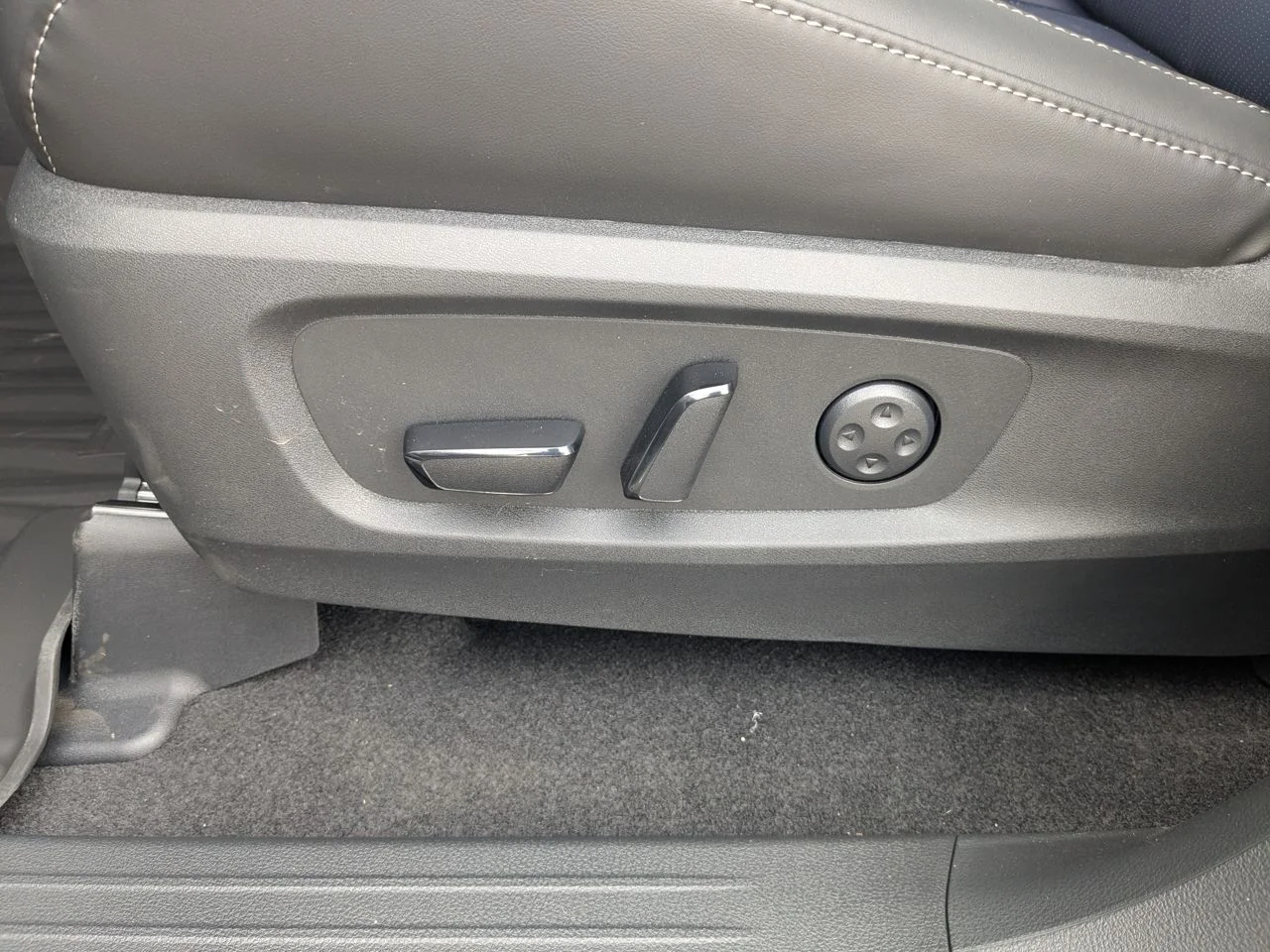 Certified Used 2026 HARBOR GRAY INFINITI Sport AWD image 12