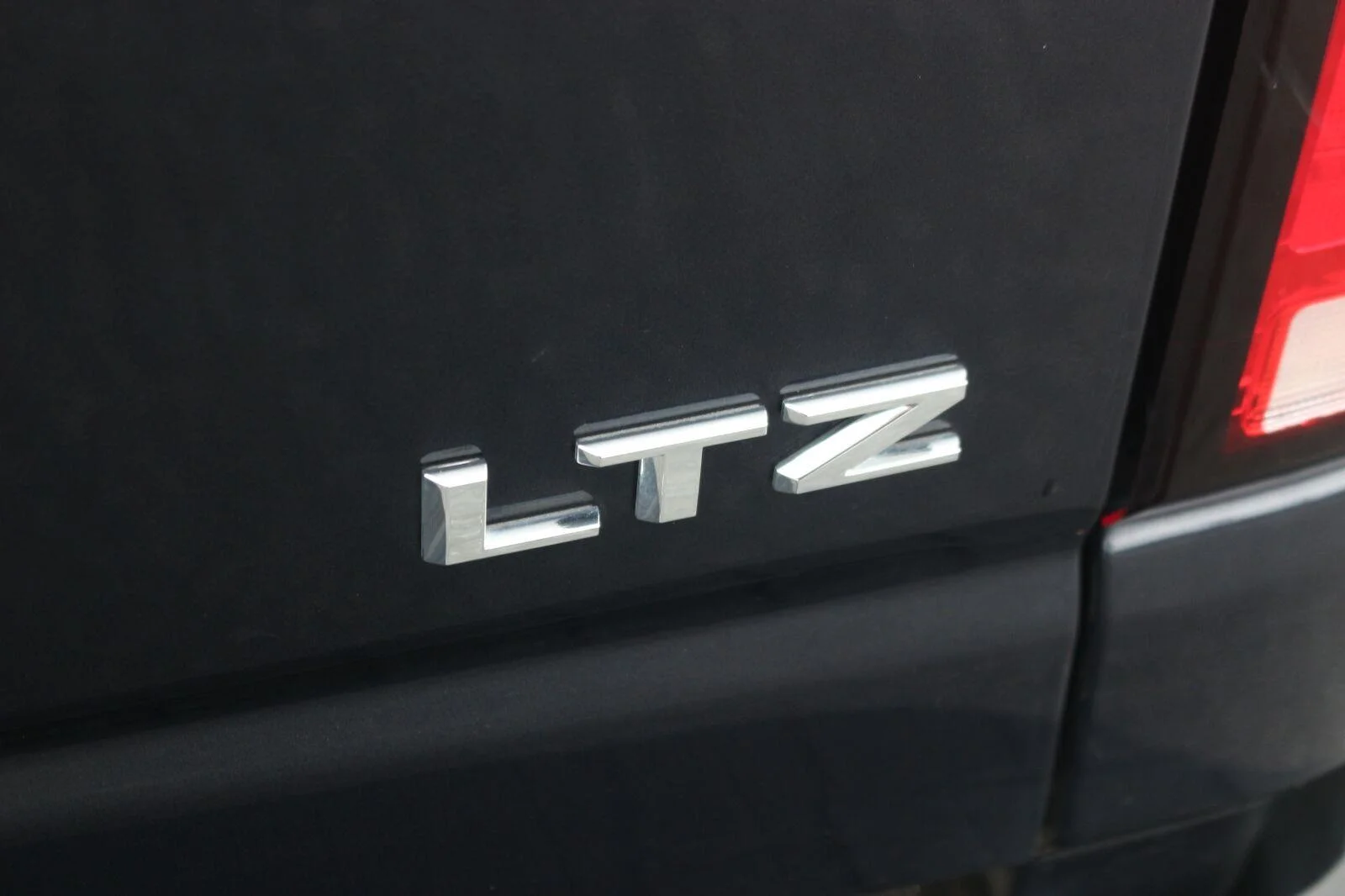 Used 2024 Dark Ash Metallic Chevrolet LTZ image 13