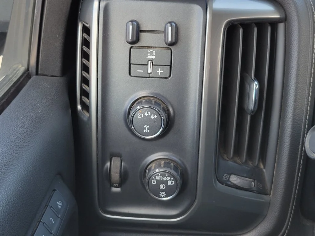 Used 2019 GRAPHITE METALLIC Chevrolet LTZ image 28