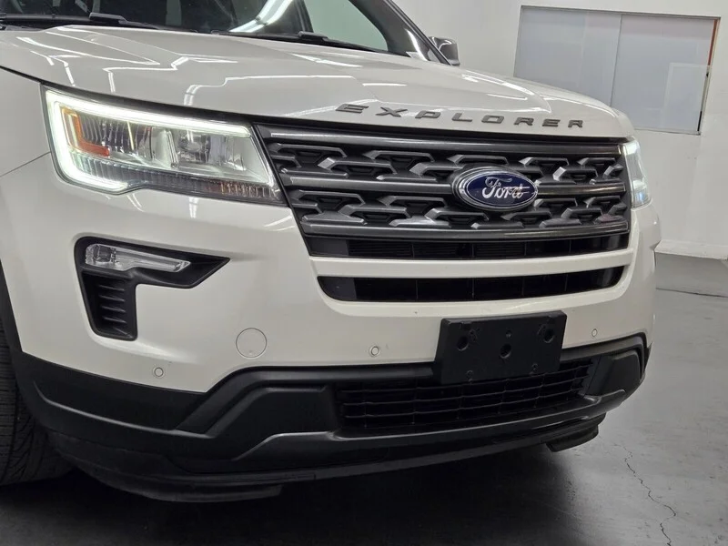 Used 2018 WHITE PLATINUM Ford XLT image 5