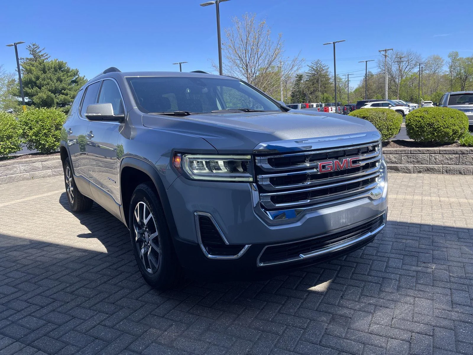 Used 2023 Sterling Metallic GMC SLE image 7