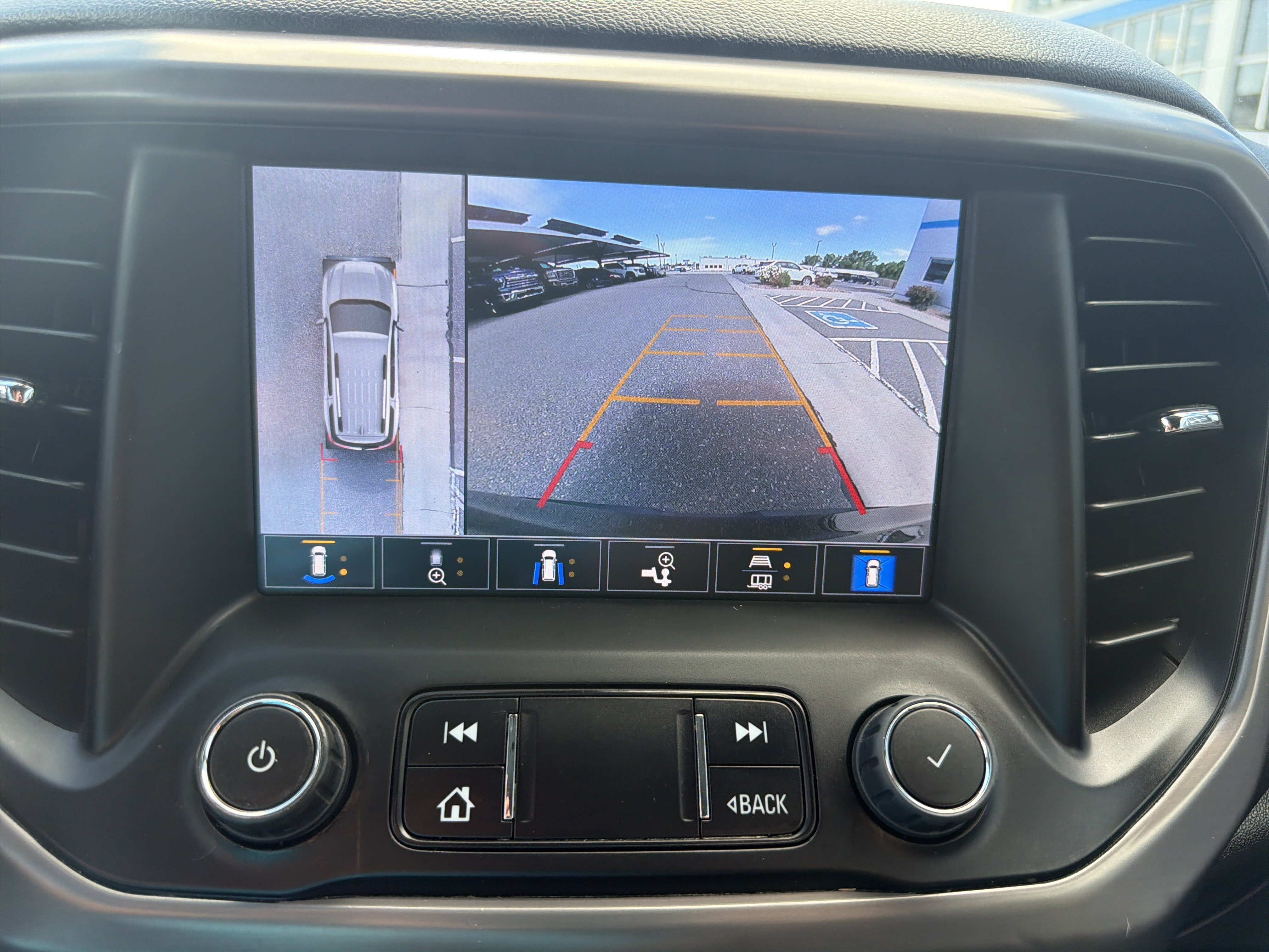 2023 GMC Acadia AT4 - Photo 13