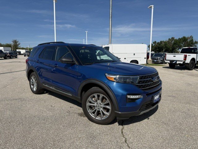 Certified Used 2020 Blue Metallic Ford XLT image 1