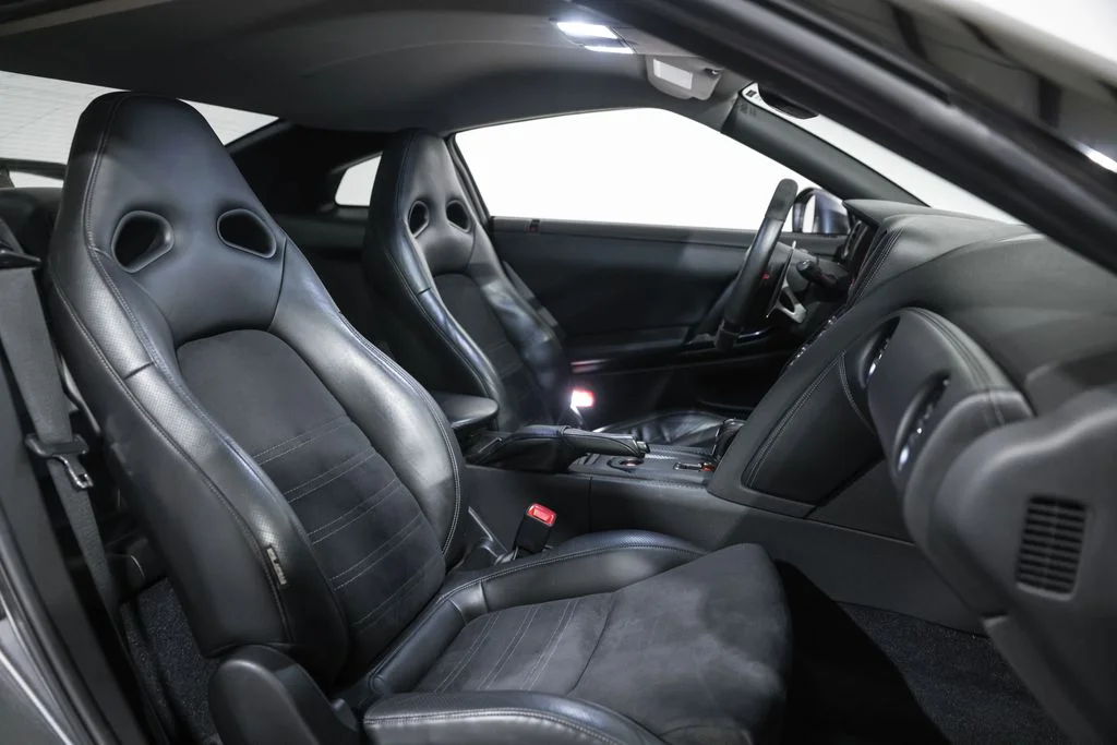 Used 2013 Gray Nissan Premium image 24