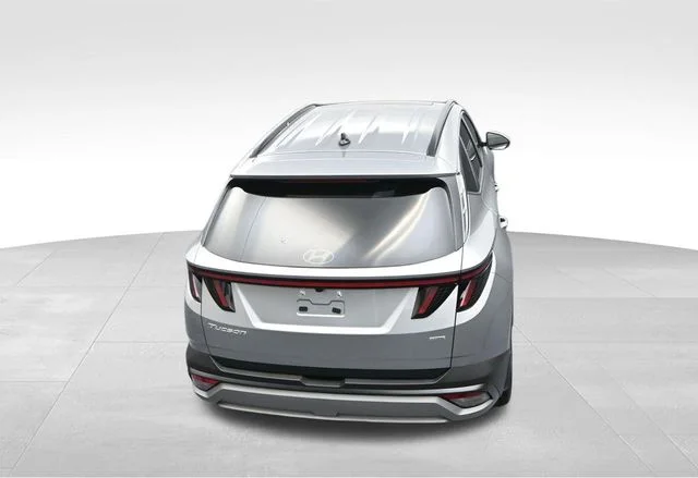 Used 2026 Silver Hyundai SEL Premium image 29
