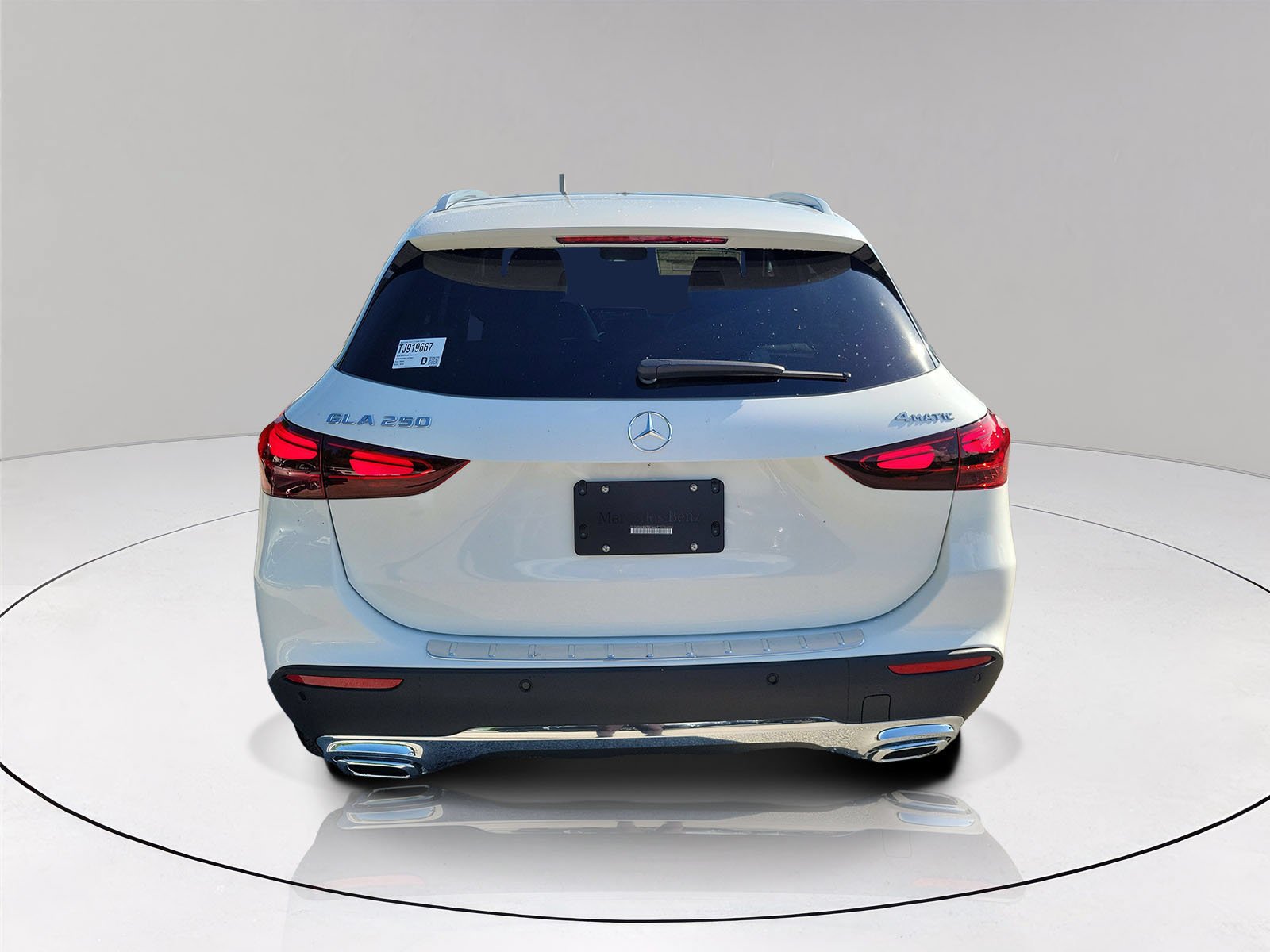 New 2026 Polar White Mercedes-Benz GLA 250 image 5