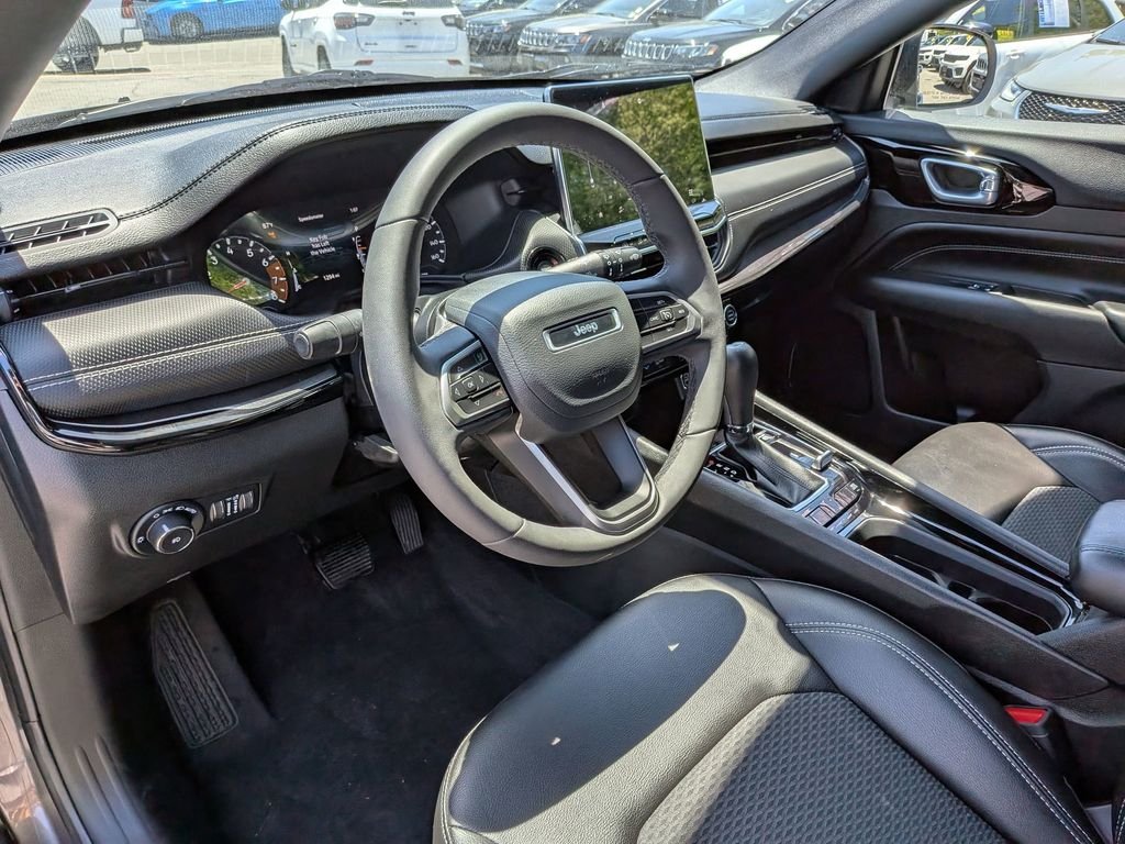 Used 2023 Gray Jeep Latitude image 12