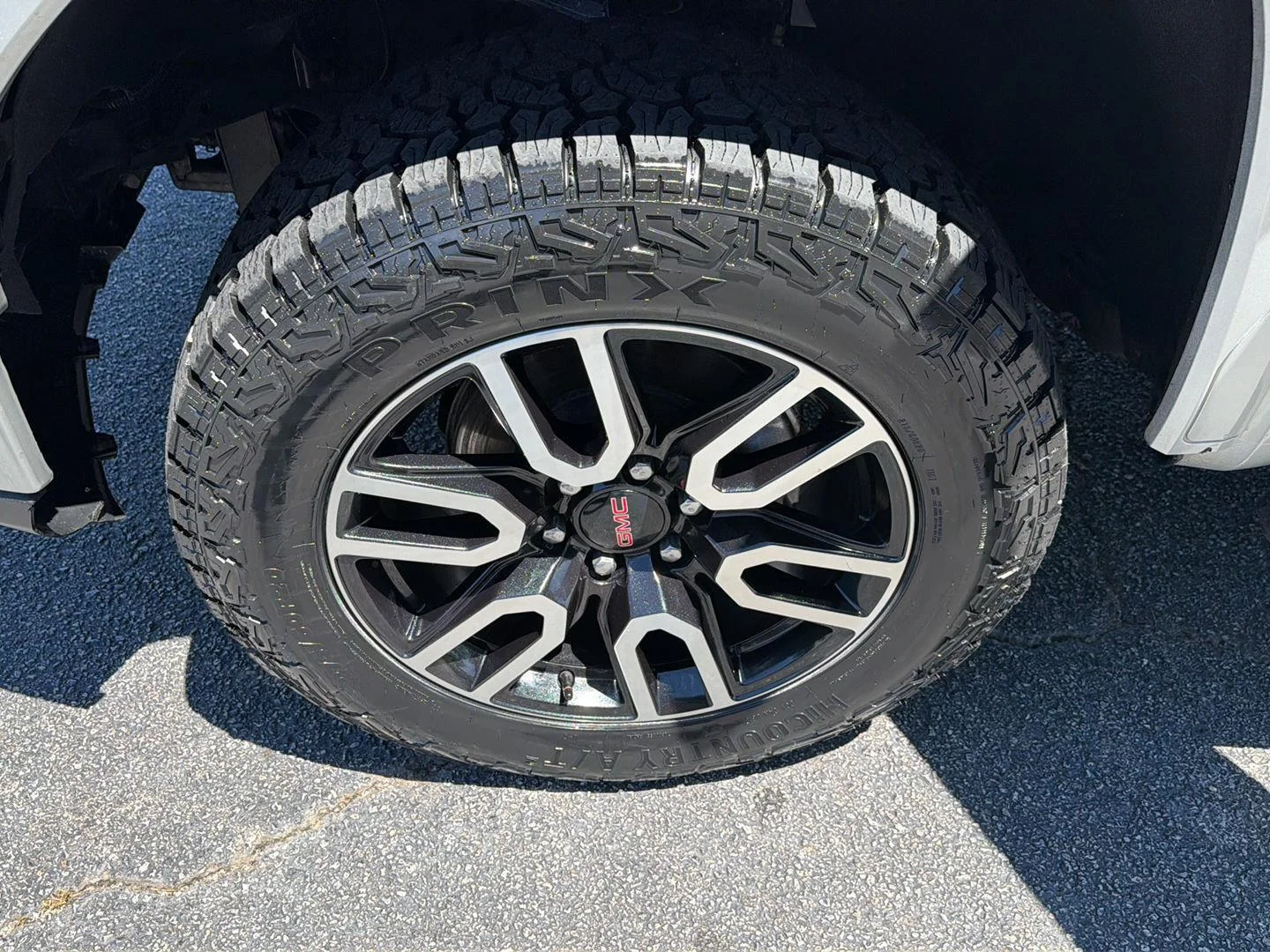 Used 2022 Quicksilver Metallic GMC Elevation image 38