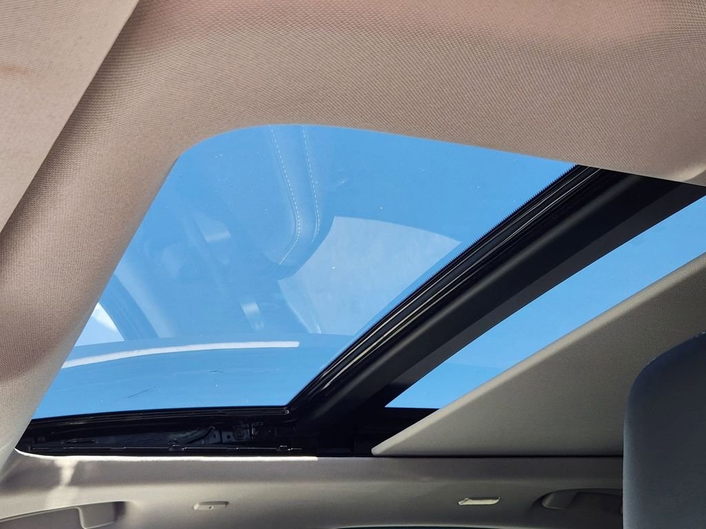 New 2025 Deep Ocean Blue Pearl/Super Black Nissan SL image 29