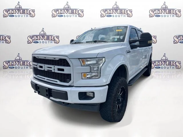 Used 2017 White Ford XLT image 3